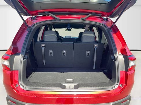 Used 2025 Honda Pilot Sport image 25