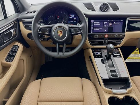 New 2026 Porsche Macan AWD/4WD image 25