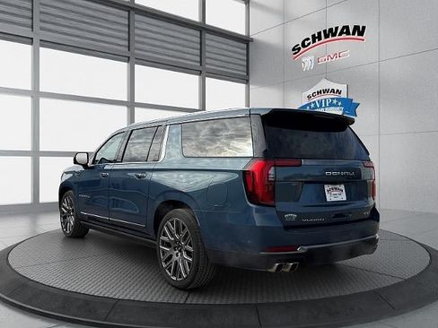 Used 2025 GMC Yukon XL Denali Ultimate w/ LPO, Floor Liner Package AWD/4WD image 6