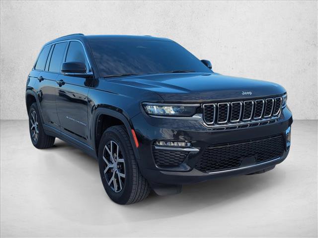 Used 2024 Jeep Grand Cherokee Limited RWD image 3