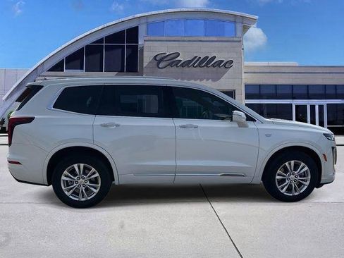 Used 2024 Cadillac XT6 Luxury FWD image 4