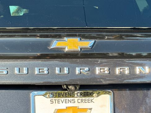 Used 2025 Chevrolet Suburban Premier image 51