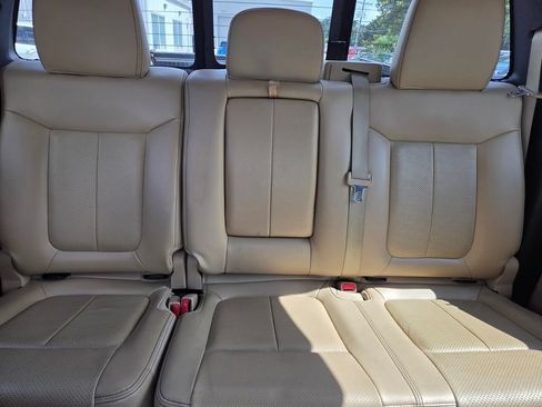 Used 2011 Ford F150 Lariat w/ Lariat Plus Pkg RWD image 28
