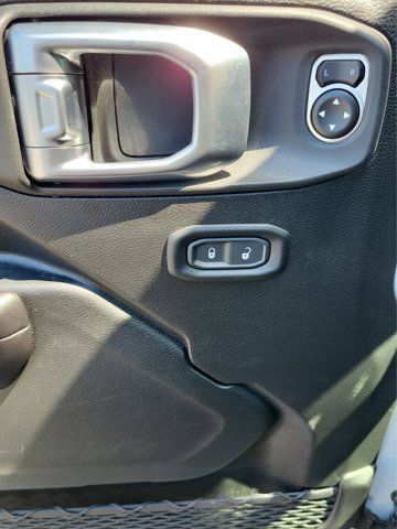 Certified 2020 Jeep Wrangler Rubicon AWD/4WD image 28