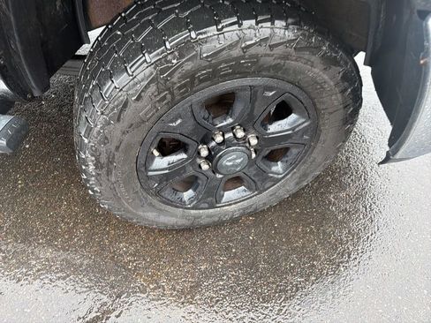 Used 2017 RAM 2500 Lone Star image 9