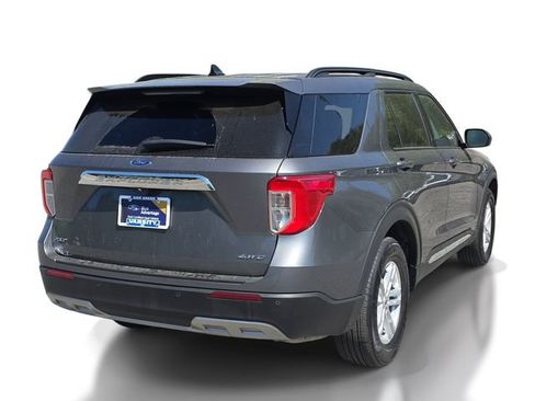 Certified 2023 Ford Explorer XLT w/ Equipment Group 202A AWD/4WD image 4