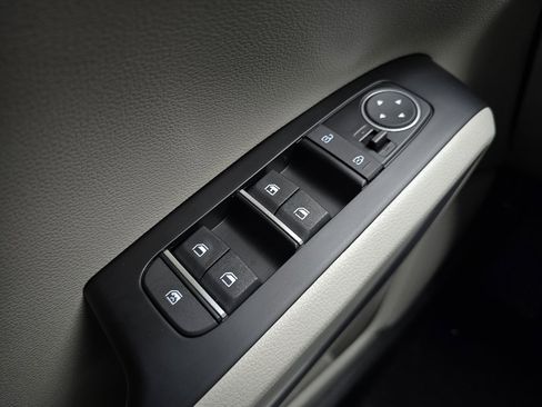 New 2025 Kia Soul LX FWD image 12