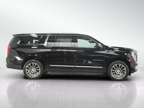 Used 2025 GMC Yukon XL Denali w/ Sun & Power Step Package AWD/4WD image 6