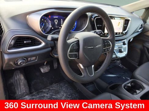 New 2026 Chrysler Pacifica Select image 11