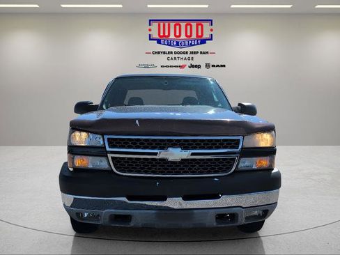 Used 2005 Chevrolet Silverado 2500 LS image 4