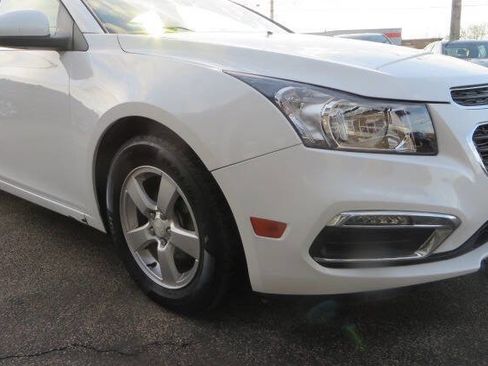 Used 2016 Chevrolet Cruze LT image 18