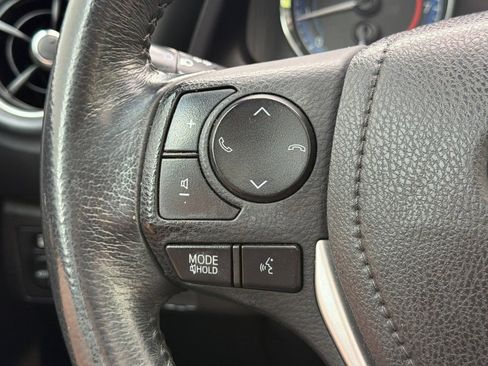 Used 2018 Toyota Corolla SE w/ SE Premium Package FWD image 36