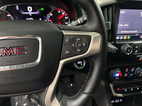 Used 2024 GMC Terrain Denali w/ Denali Premium Package image 17