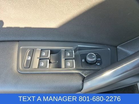 Used 2021 Volkswagen Tiguan SE w/ Panoramic Sunroof Package AWD/4WD image 23