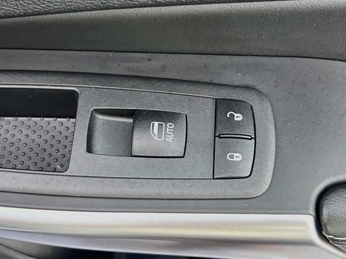 Used 2022 Jeep Cherokee Latitude Lux FWD image 31