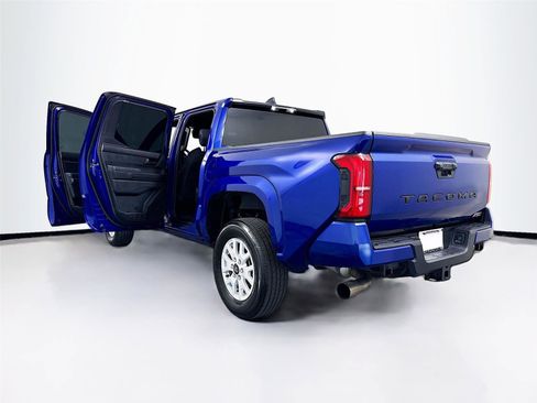 Used 2025 Toyota Tacoma SR5 RWD image 40