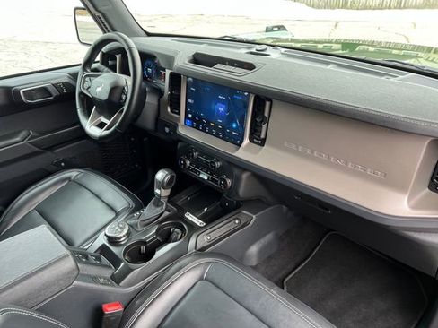 Used 2025 Ford Bronco Outer Banks image 38