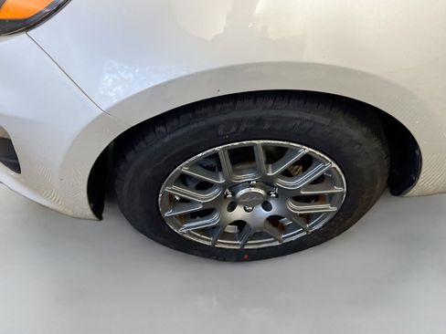 Used 2016 Kia Rio LX image 14