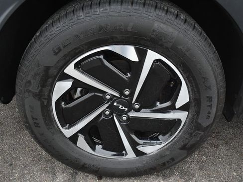 Used 2023 Kia Sportage LX image 42