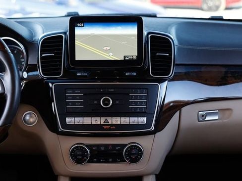 Used 2017 Mercedes-Benz GLS 550 4MATIC image 45