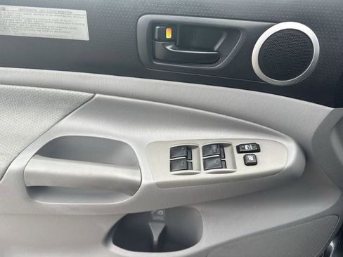 Used 2010 Toyota Tacoma 4x4 Double Cab image 19