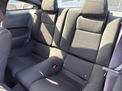 Used 2012 Ford Mustang Coupe RWD image 11