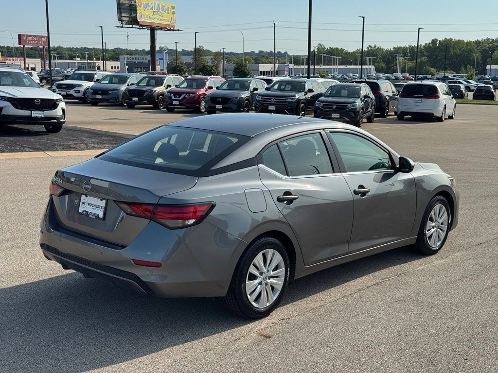 Used 2024 Nissan Sentra S FWD image 32