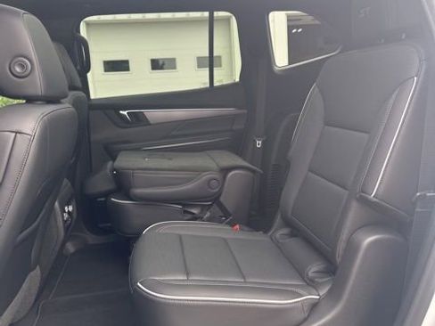 Used 2025 Buick Enclave Sport Touring w/ Super Cruise Package FWD image 52
