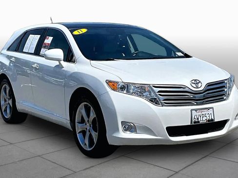 Used 2011 Toyota Venza AWD w/ Premium Pkg #2 image 2