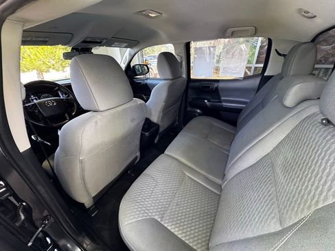 Used 2022 Toyota Tacoma SR image 43