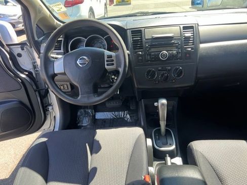 Used 2009 Nissan Versa Hatchback FWD image 16