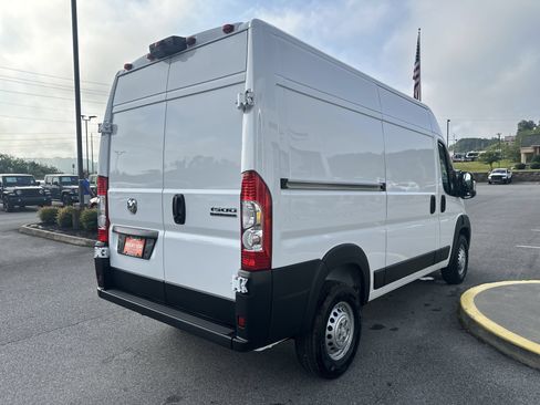 New 2025 RAM ProMaster 1500 w/ Convenience Group FWD image 7