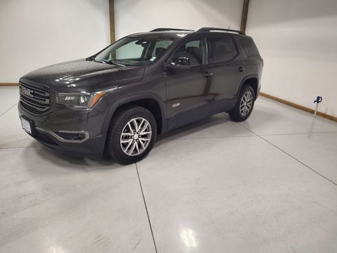 Used 2017 GMC Acadia SLE w/ Driver Alert Package I image 4