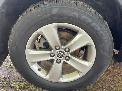 Used 2015 Toyota RAV4 XLE AWD/4WD image 19