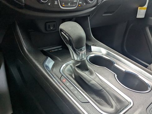 Used 2023 Chevrolet Traverse LT FWD image 18