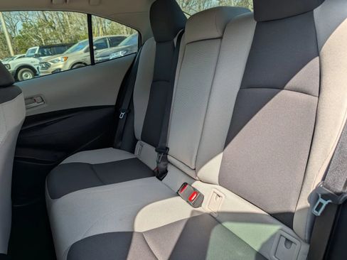 Used 2024 Toyota Corolla LE image 9