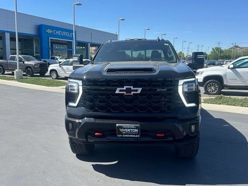 Certified 2024 Chevrolet Silverado 2500 ZR2 w/ Technology Package AWD/4WD image 11