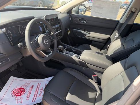 New 2025 Nissan Pathfinder SL w/ Cargo Package image 16