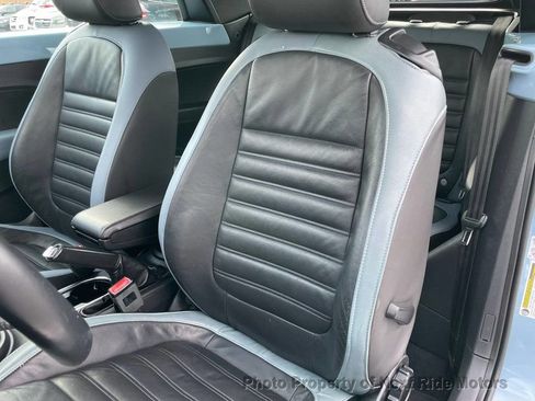 Used 2013 Volkswagen Beetle Turbo 60's Edition image 20