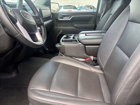 Used 2025 GMC Sierra 1500 SLT RWD image 9