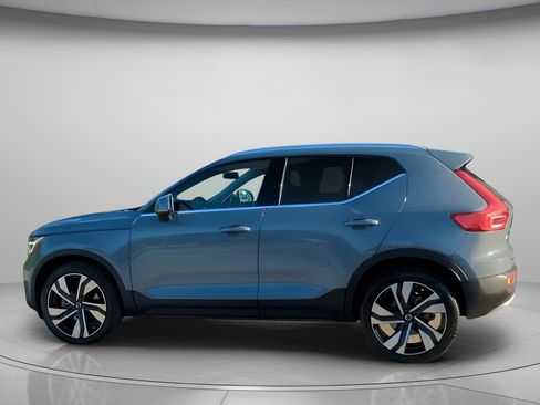 Used 2023 Volvo XC40 B5 Plus w/ Protection Package Premier AWD/4WD image 17