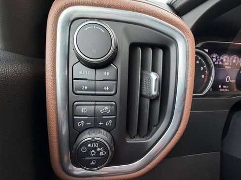 Used 2019 Chevrolet Silverado 1500 High Country AWD/4WD image 25