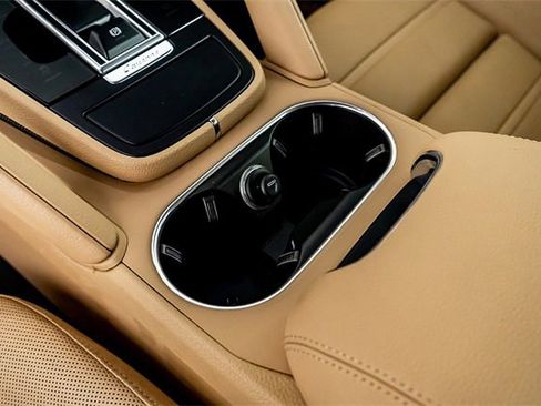 Used 2022 Porsche Cayenne S image 21