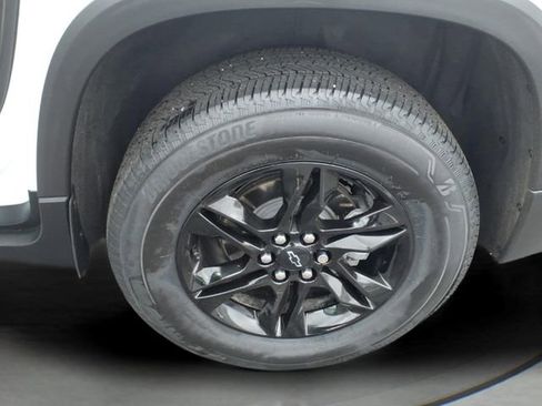Certified 2023 Chevrolet Traverse LS w/ Midnight/Sport Edition FWD image 14