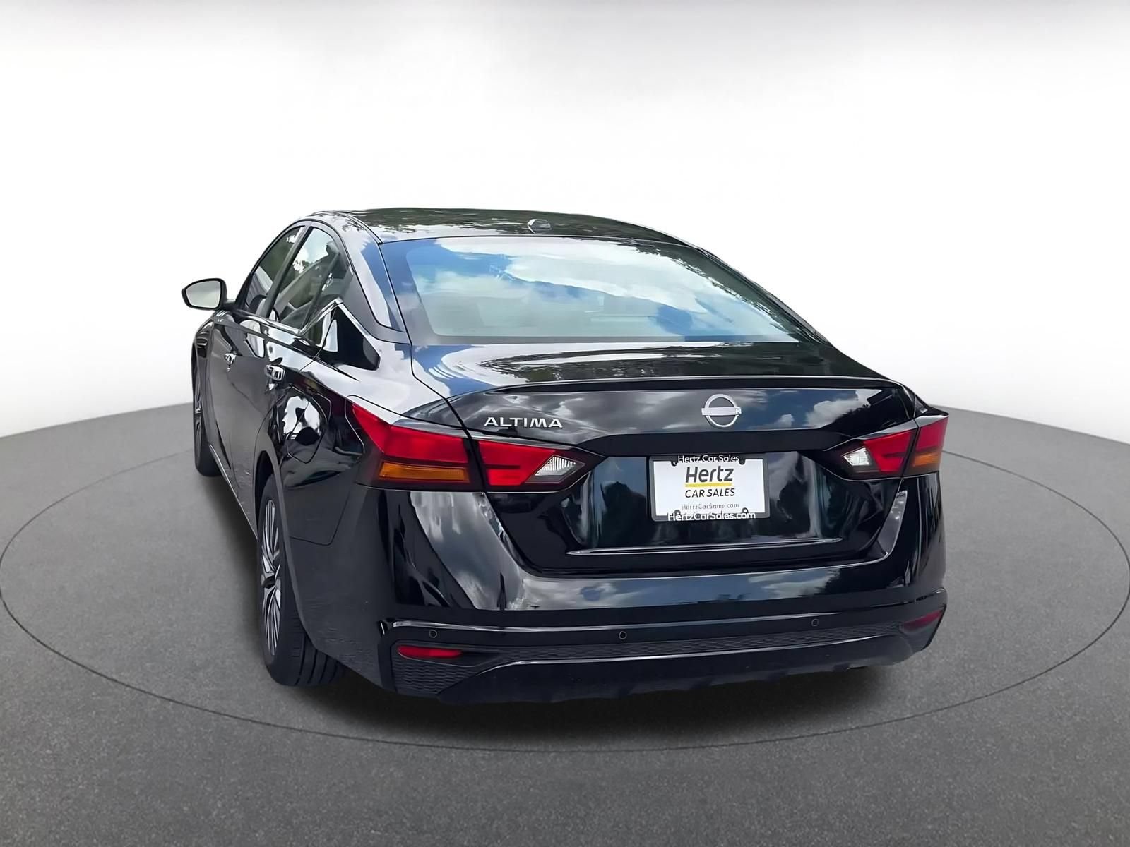 Used 2025 Nissan Altima 2.5 SV FWD image 9