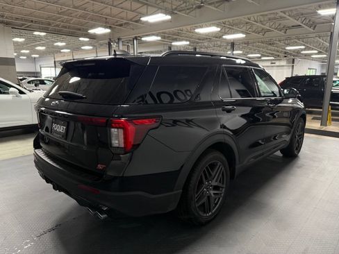 Used 2025 Ford Explorer ST w/ Sun And Sound Package AWD/4WD image 4