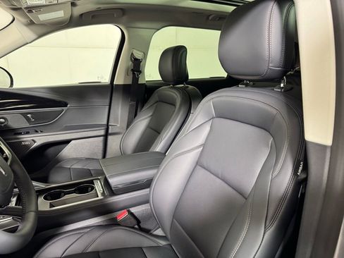 New 2026 Lincoln Nautilus Premier w/ Equipment Group 102A image 21