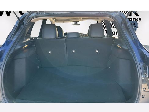 Used 2025 Nissan Kicks SR AWD/4WD image 29