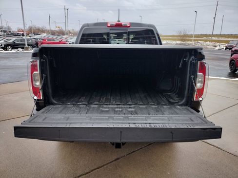 Used 2021 GMC Canyon Denali image 12