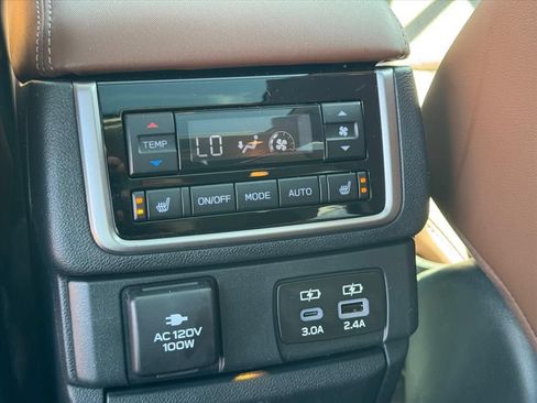 Used 2024 Subaru Ascent Touring AWD/4WD image 14